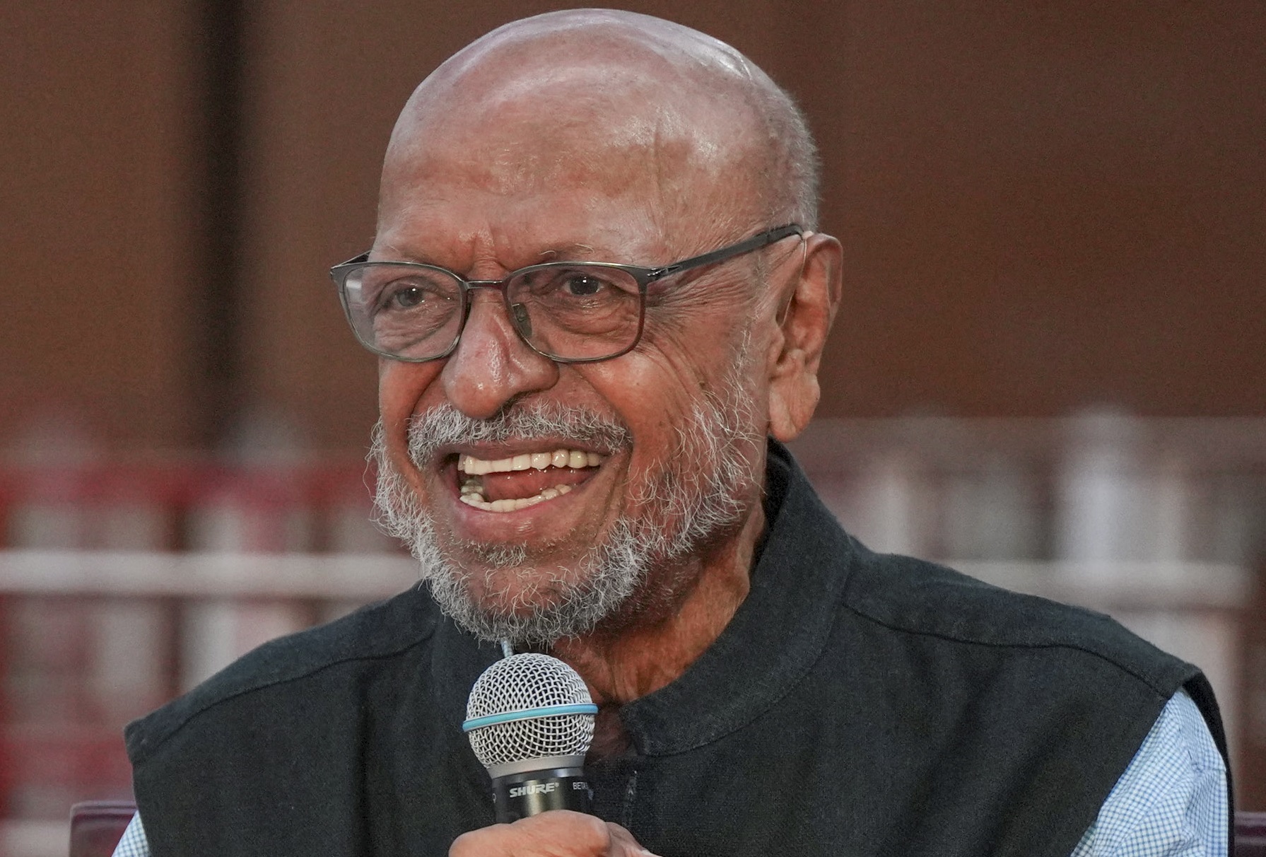 https://salarnews.in/public/uploads/images/newsimages/maannewsimage23122024_210634_shyam benegal.jpg